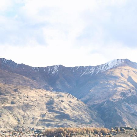 Ride Base Wanaka Apartments Buitenkant foto