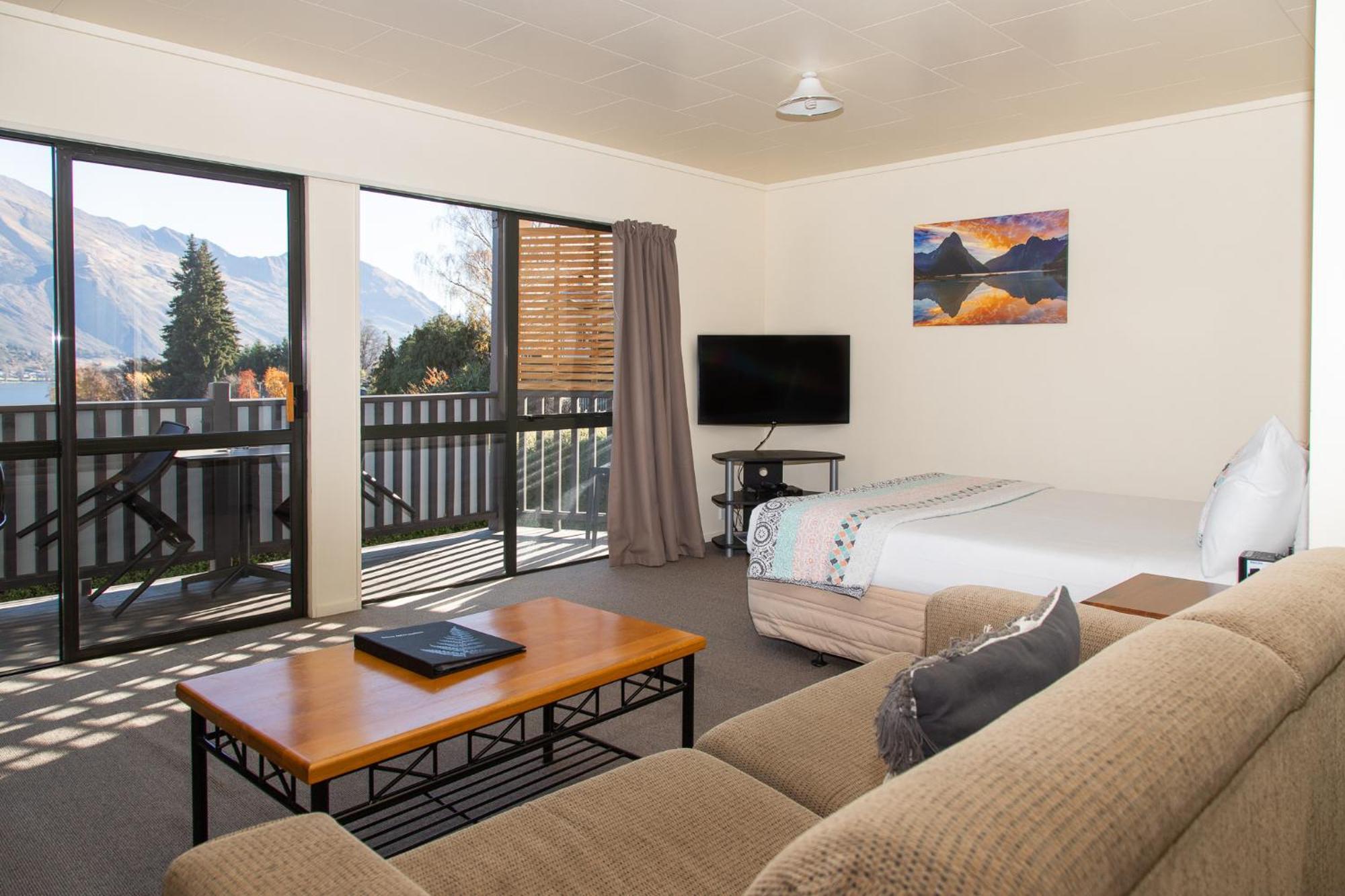 Ride Base Wanaka Apartments Buitenkant foto