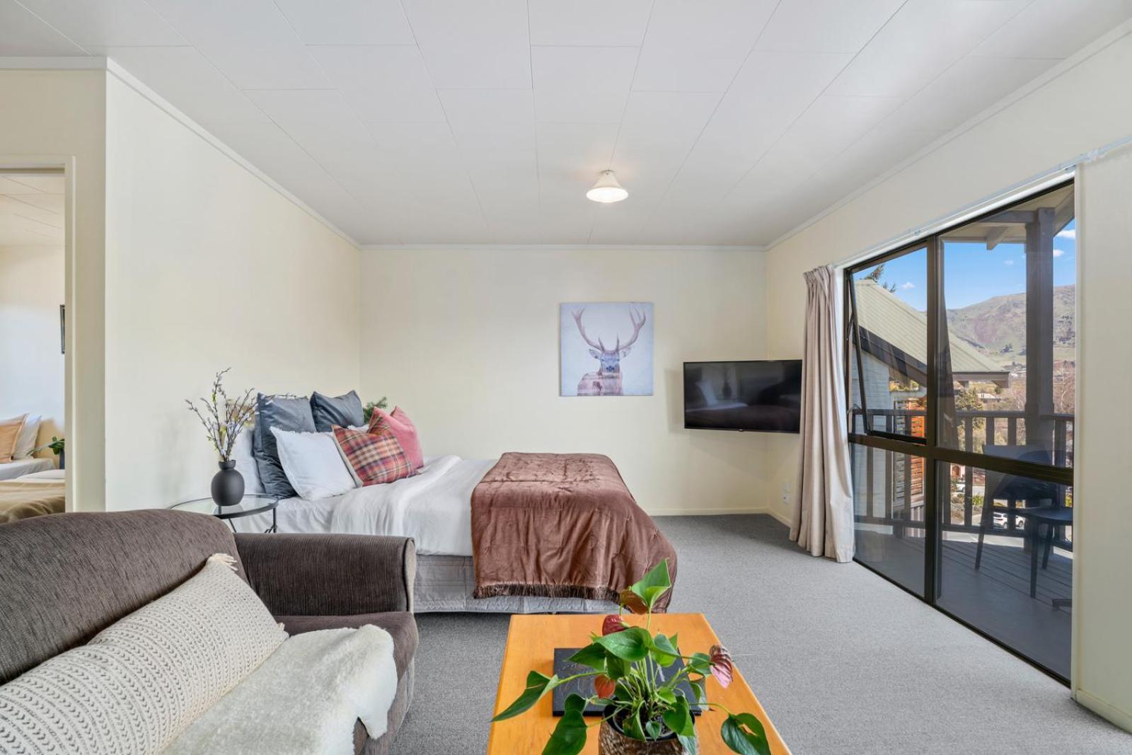 Ride Base Wanaka Apartments Buitenkant foto
