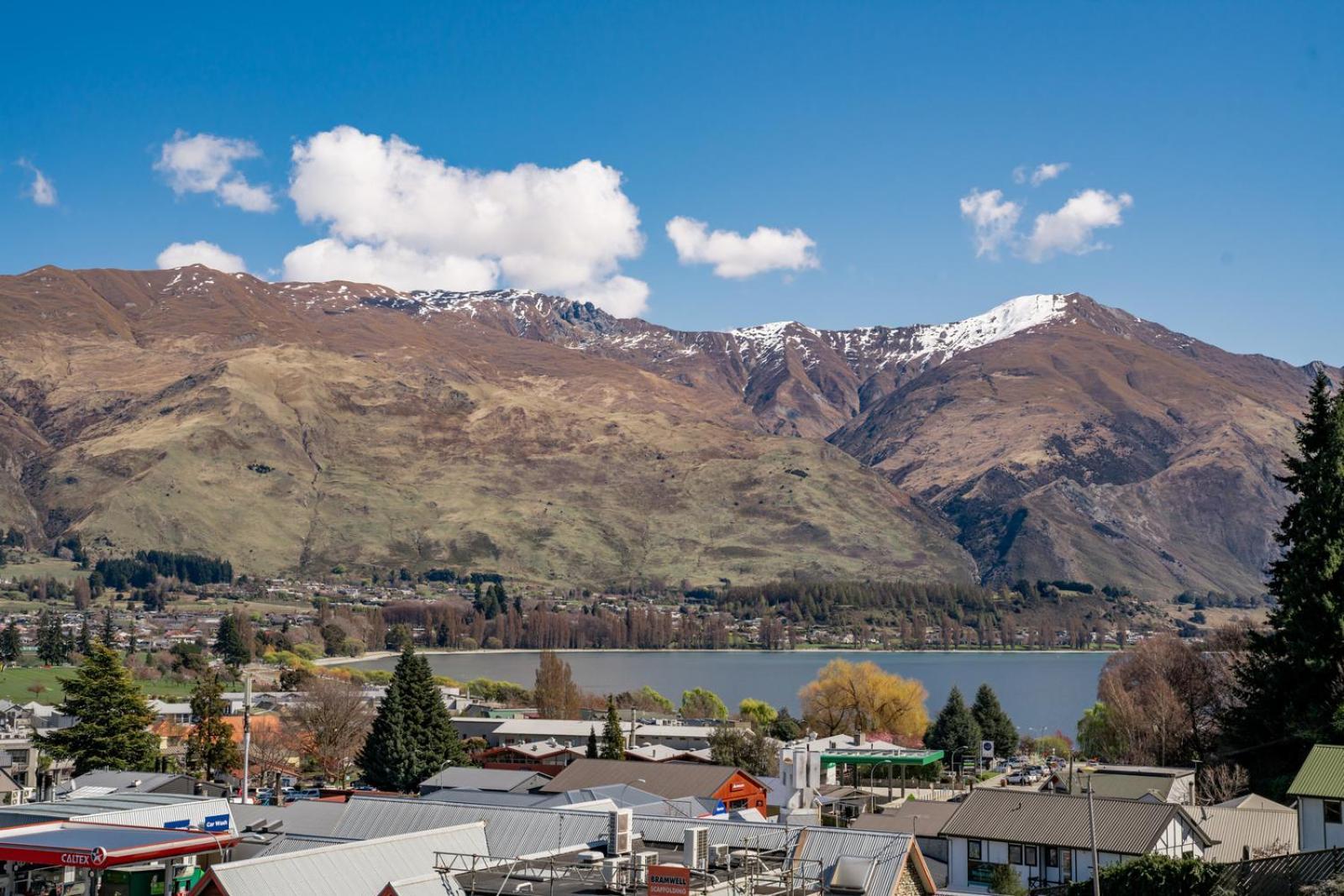 Ride Base Wanaka Apartments Buitenkant foto