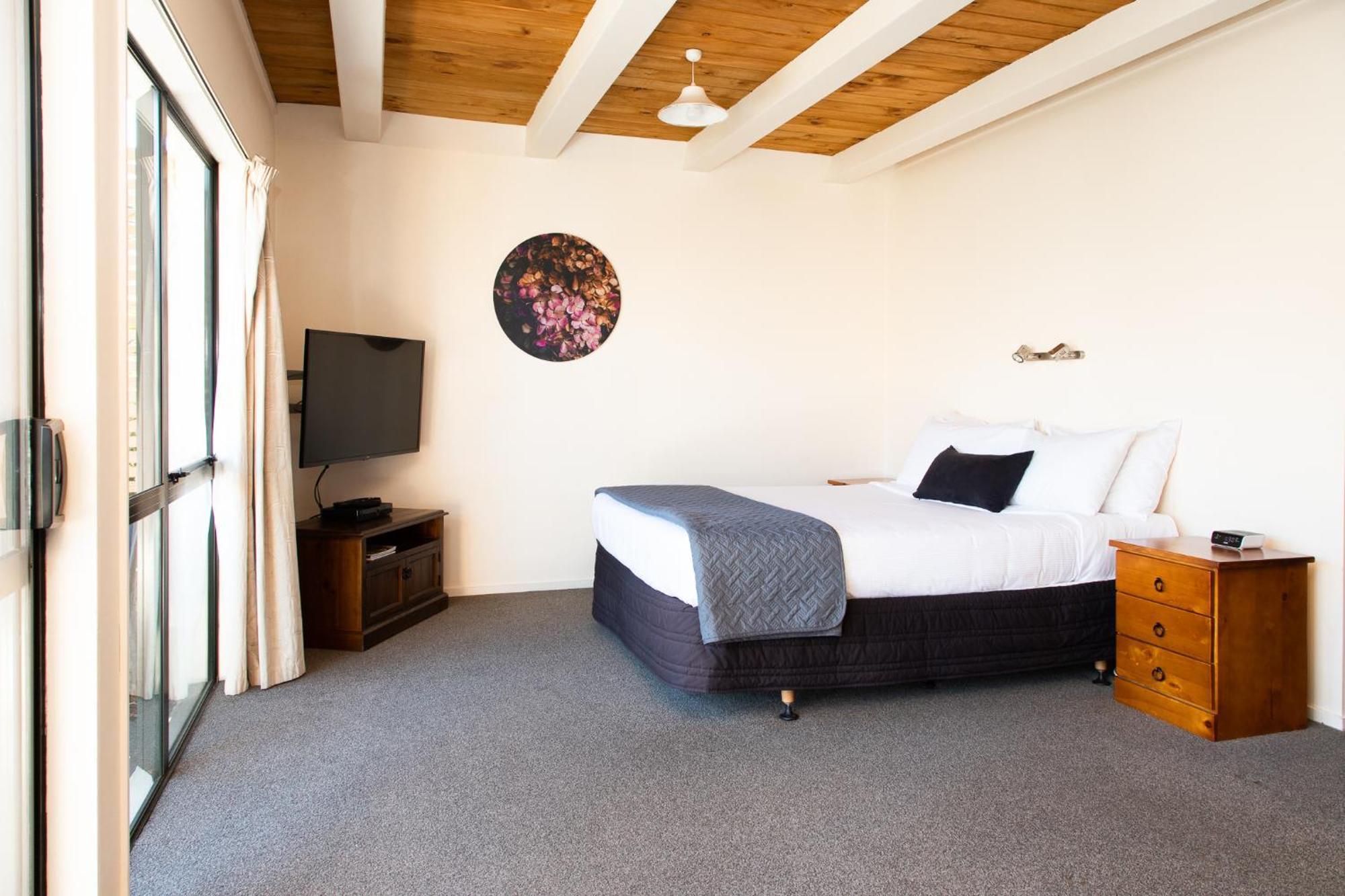 Ride Base Wanaka Apartments Buitenkant foto